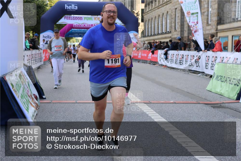 06.09.2026 - CURREX Alsterlauf Strokosch-Dieckow http://msf.ph/oto/10146977 06.09.2026 11:54:33 Ziel 1086, 1104, 1122, 1151, 1168, 1191, 1325, 1328, 1332, 1339, 8185, 8239, 8240 meine-sportfotos.de