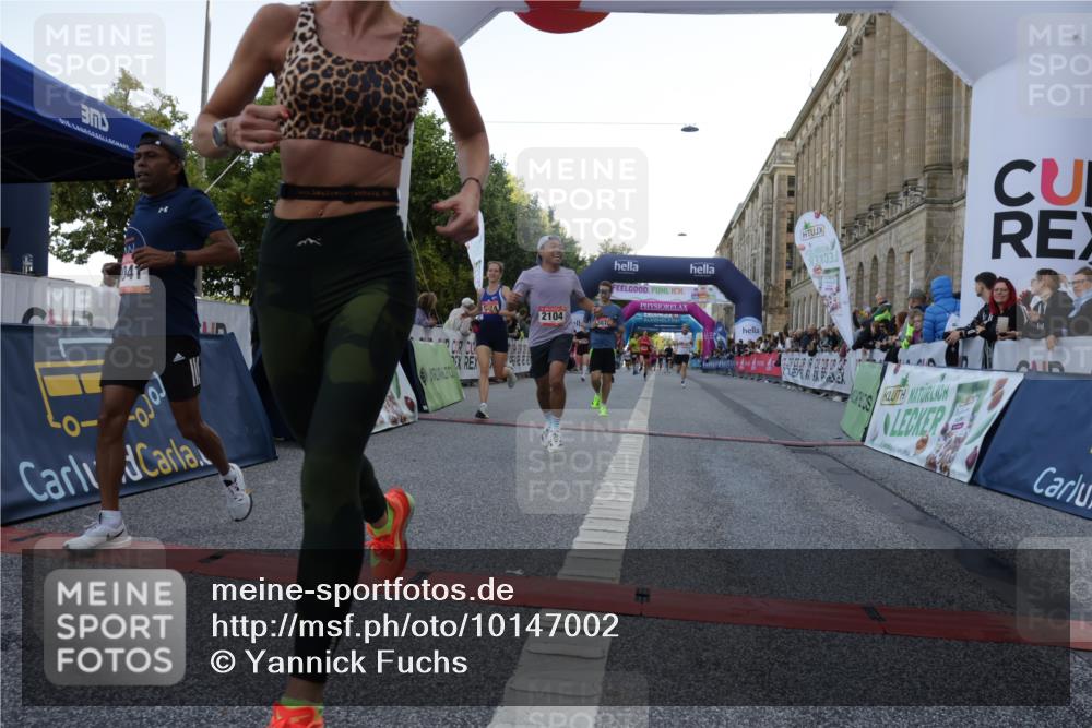 06.09.2026 - CURREX Alsterlauf Yannick Fuchs http://msf.ph/oto/10147002 06.09.2026 09:48:17 Ziel 2104, 2189, 2275, 2746, 3632, 3878, 4254, 4405, 4472, 4583, 5153, 5315, 5804, 6414, 8041 meine-sportfotos.de