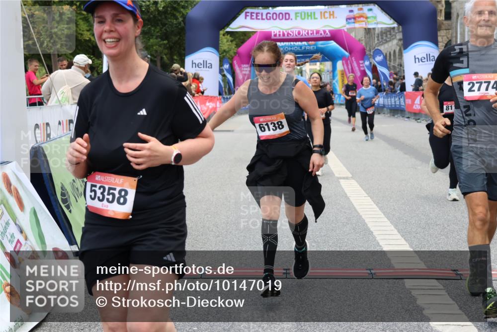 06.09.2026 - CURREX Alsterlauf Strokosch-Dieckow http://msf.ph/oto/10147019 06.09.2026 10:22:45 Ziel 2751, 2774, 3372, 5289, 5358, 5563, 6489, 8074, 8119 meine-sportfotos.de