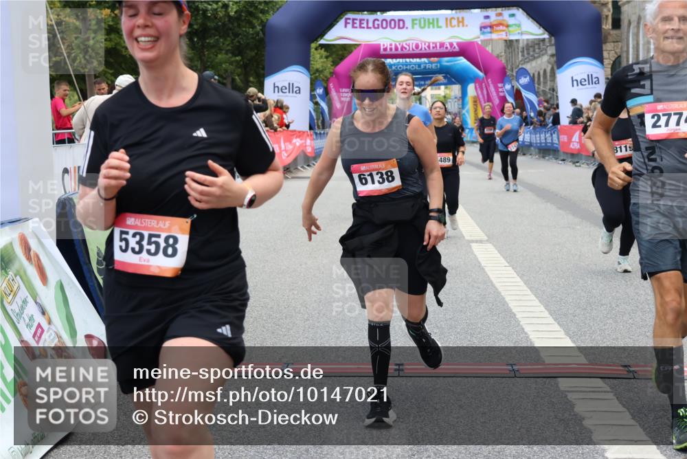06.09.2026 - CURREX Alsterlauf Strokosch-Dieckow http://msf.ph/oto/10147021 06.09.2026 10:22:45 Ziel 2751, 2774, 3372, 5289, 5358, 5563, 6489, 8074, 8119 meine-sportfotos.de