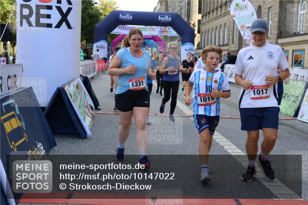 06.09.2026 - CURREX Alsterlauf Strokosch-Dieckow http://msf.ph/oto/10147022 06.09.2026 11:54:44 Ziel 1012, 1017, 1019, 1031, 1060, 1101, 1140, 1145, 1168, 1185, 1222, 1231, 1251, 1260, 1270, 1272, 1280, 1289, 1290, 1325, 1331 meine-sportfotos.de