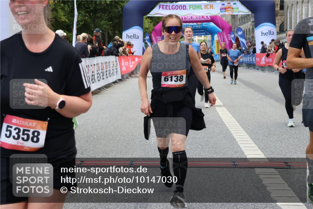 06.09.2026 - CURREX Alsterlauf Strokosch-Dieckow http://msf.ph/oto/10147030 06.09.2026 10:22:45 Ziel 2751, 2774, 3372, 5289, 5358, 5563, 6489, 8074, 8119 meine-sportfotos.de