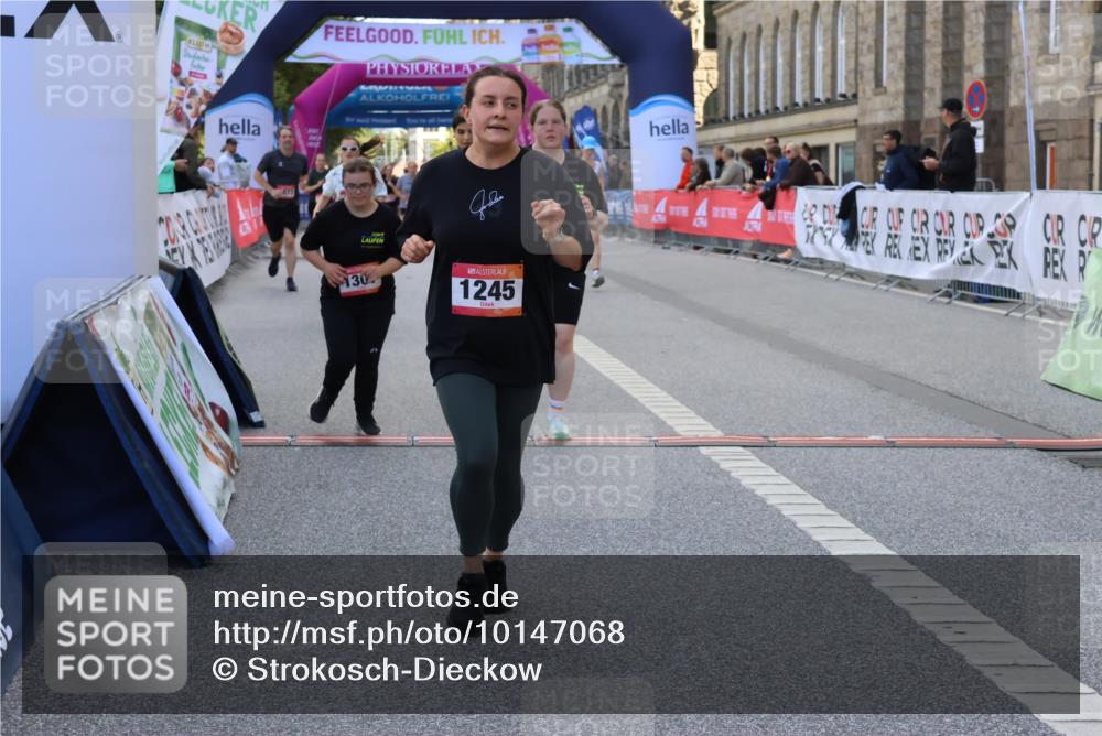 06.09.2026 - CURREX Alsterlauf Strokosch-Dieckow http://msf.ph/oto/10147068 06.09.2026 11:55:06 Ziel 1013, 1147, 1170, 1177, 1196, 1245, 1278, 1307, 1341 meine-sportfotos.de