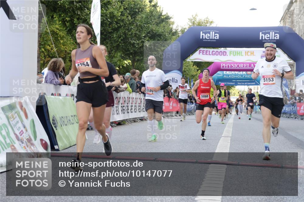 06.09.2026 - CURREX Alsterlauf Yannick Fuchs http://msf.ph/oto/10147077 06.09.2026 09:48:21 Ziel 2104, 2189, 2275, 2746, 3045, 3860, 3878, 4254, 4583, 5153, 5311, 5868, 6414, 8041 meine-sportfotos.de