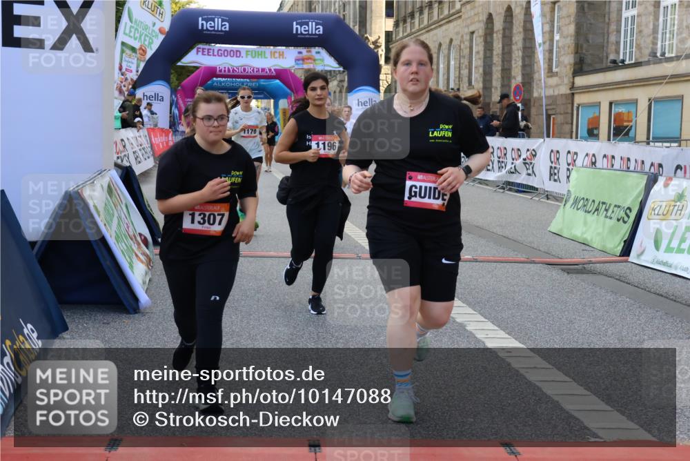 06.09.2026 - CURREX Alsterlauf Strokosch-Dieckow http://msf.ph/oto/10147088 06.09.2026 11:55:09 Ziel 1013, 1073, 1147, 1170, 1196, 1245, 1278, 1307, 1341, 8344 meine-sportfotos.de