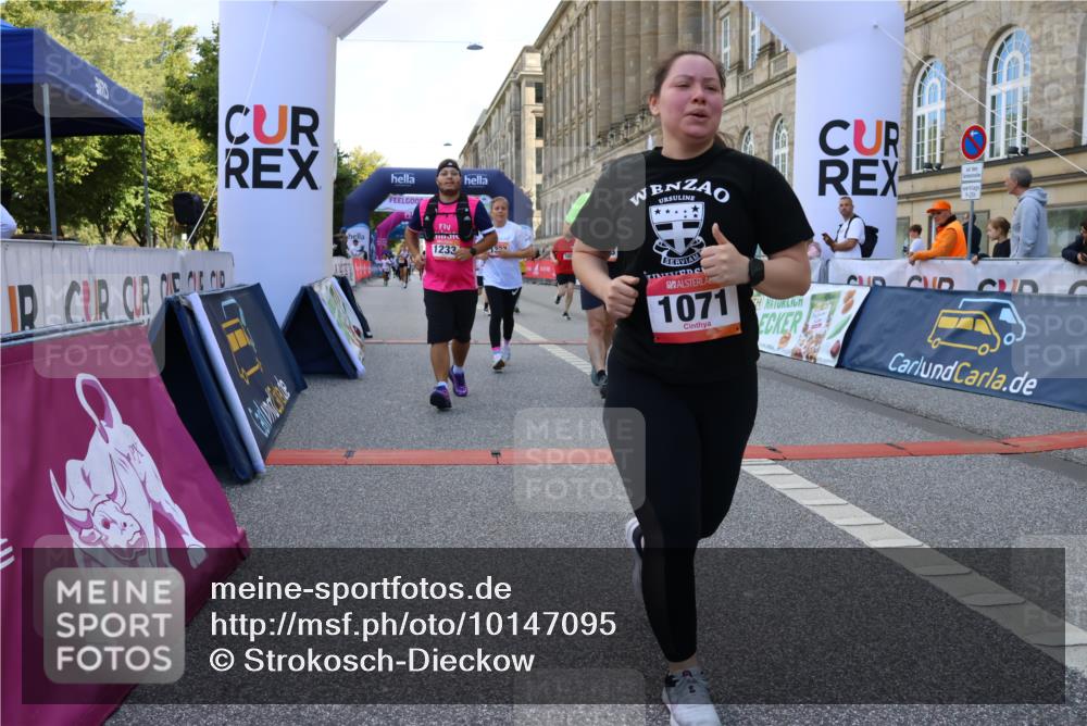 06.09.2026 - CURREX Alsterlauf Strokosch-Dieckow http://msf.ph/oto/10147095 06.09.2026 11:55:27 Ziel 1030, 1033, 1071, 1233, 1337, 8136 meine-sportfotos.de