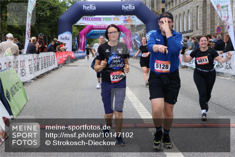 06.09.2026 - CURREX Alsterlauf Strokosch-Dieckow http://msf.ph/oto/10147102 06.09.2026 10:22:58 Ziel 2206, 2243, 2490, 3275, 3288, 4813, 5128 meine-sportfotos.de