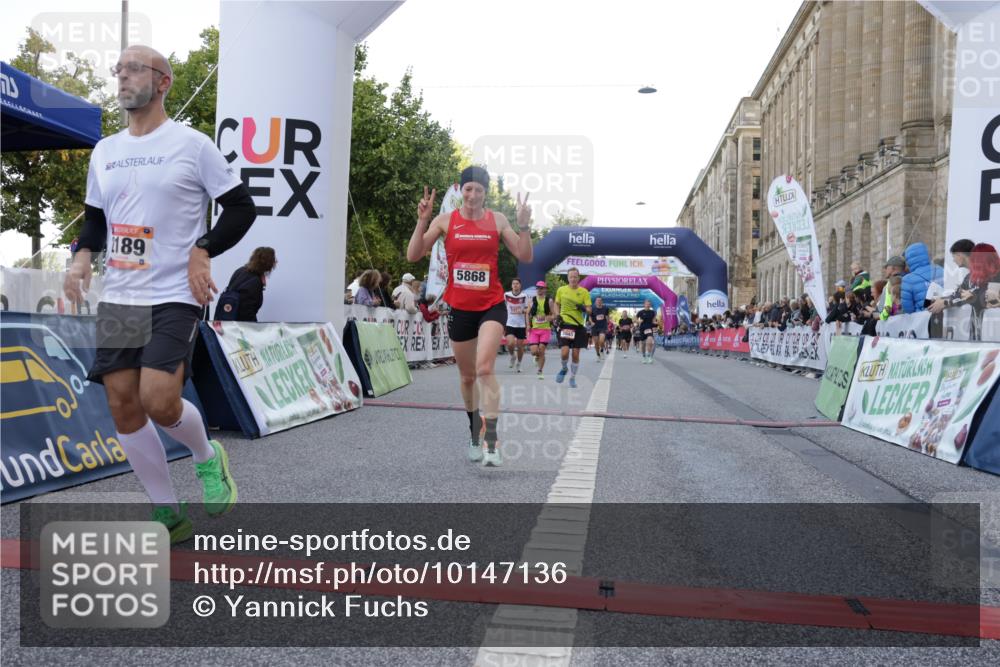 06.09.2026 - CURREX Alsterlauf Yannick Fuchs http://msf.ph/oto/10147136 06.09.2026 09:48:23 Ziel 2104, 2189, 2275, 2746, 2796, 3045, 3860, 3878, 4254, 4690, 4774, 5153, 5311, 5868, 6414 meine-sportfotos.de