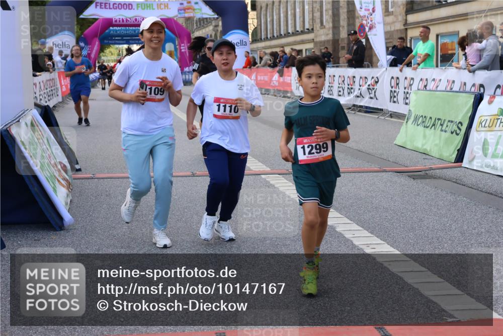 06.09.2026 - CURREX Alsterlauf Strokosch-Dieckow http://msf.ph/oto/10147167 06.09.2026 11:56:01 Ziel 1072, 1109, 1110, 1299, 1320, 1344, 8042, 8103, 8251, 8346 meine-sportfotos.de
