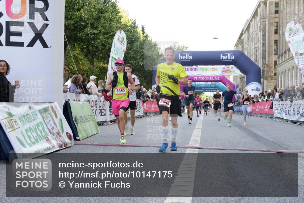 06.09.2026 - CURREX Alsterlauf Yannick Fuchs http://msf.ph/oto/10147175 06.09.2026 09:48:25 Ziel 2189, 2746, 2796, 3045, 3860, 3878, 3977, 4254, 4690, 4774, 5153, 5311, 5868, 6040 meine-sportfotos.de
