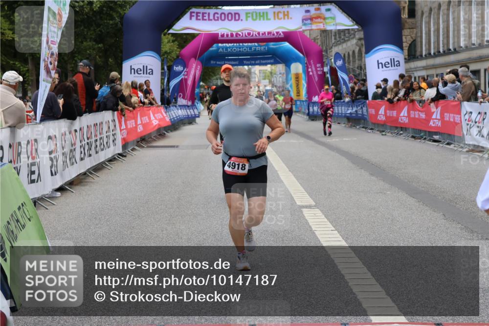 06.09.2026 - CURREX Alsterlauf Strokosch-Dieckow http://msf.ph/oto/10147187 06.09.2026 10:23:15 Ziel 2945, 4093, 4094, 4918, 5980, 6387 meine-sportfotos.de