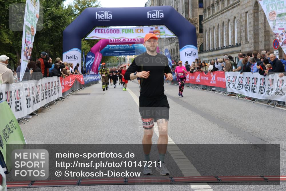 06.09.2026 - CURREX Alsterlauf Strokosch-Dieckow http://msf.ph/oto/10147211 06.09.2026 10:23:18 Ziel 2945, 3305, 4093, 4094, 4918, 5980, 6387 meine-sportfotos.de