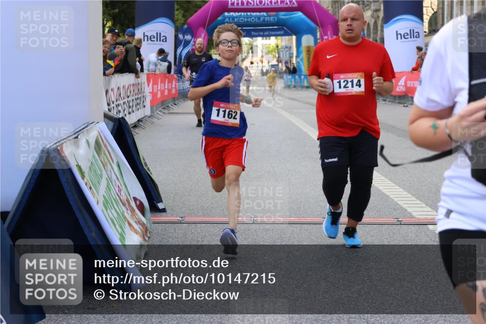 06.09.2026 - CURREX Alsterlauf Strokosch-Dieckow http://msf.ph/oto/10147215 06.09.2026 11:56:14 Ziel 1131, 1162, 1214, 8285, 8312 meine-sportfotos.de