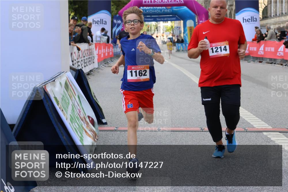 06.09.2026 - CURREX Alsterlauf Strokosch-Dieckow http://msf.ph/oto/10147227 06.09.2026 11:56:14 Ziel 1131, 1162, 1214, 8285, 8312 meine-sportfotos.de