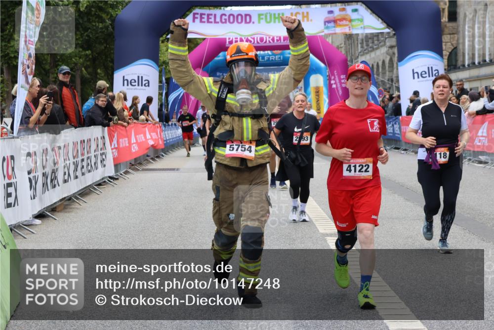 06.09.2026 - CURREX Alsterlauf Strokosch-Dieckow http://msf.ph/oto/10147248 06.09.2026 10:23:30 Ziel 2591, 2592, 2593, 3118, 3305, 4122, 5479, 5754 meine-sportfotos.de