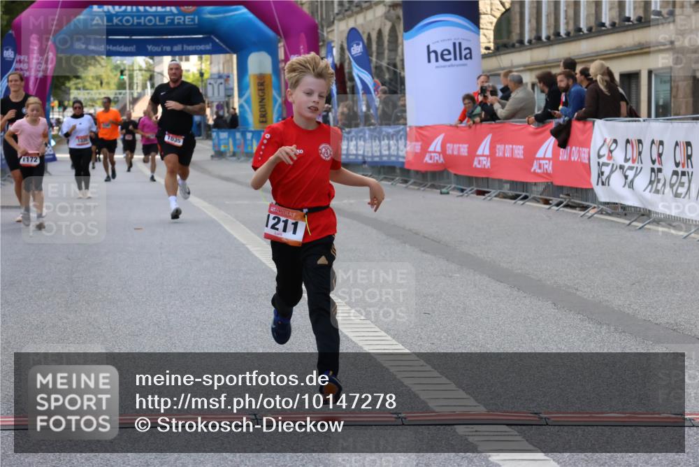 06.09.2026 - CURREX Alsterlauf Strokosch-Dieckow http://msf.ph/oto/10147278 06.09.2026 11:56:28 Ziel 1032, 1035, 1103, 1142, 1211, 8267 meine-sportfotos.de