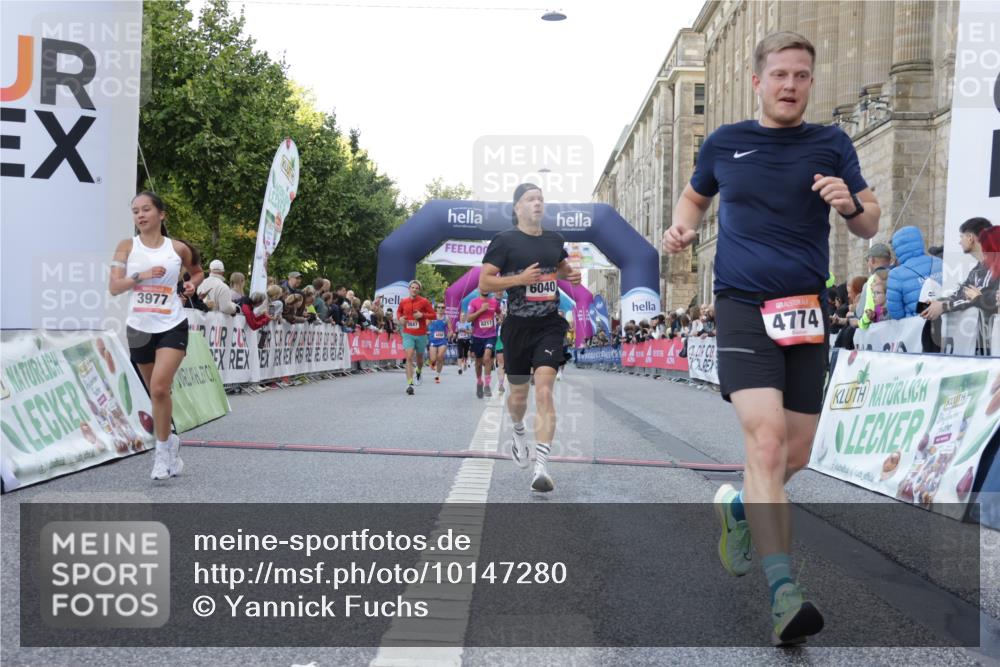 06.09.2026 - CURREX Alsterlauf Yannick Fuchs http://msf.ph/oto/10147280 06.09.2026 09:48:29 Ziel 2189, 2796, 3045, 3798, 3847, 3860, 3977, 4471, 4690, 4774, 4898, 5311, 5868, 6040, 8217 meine-sportfotos.de