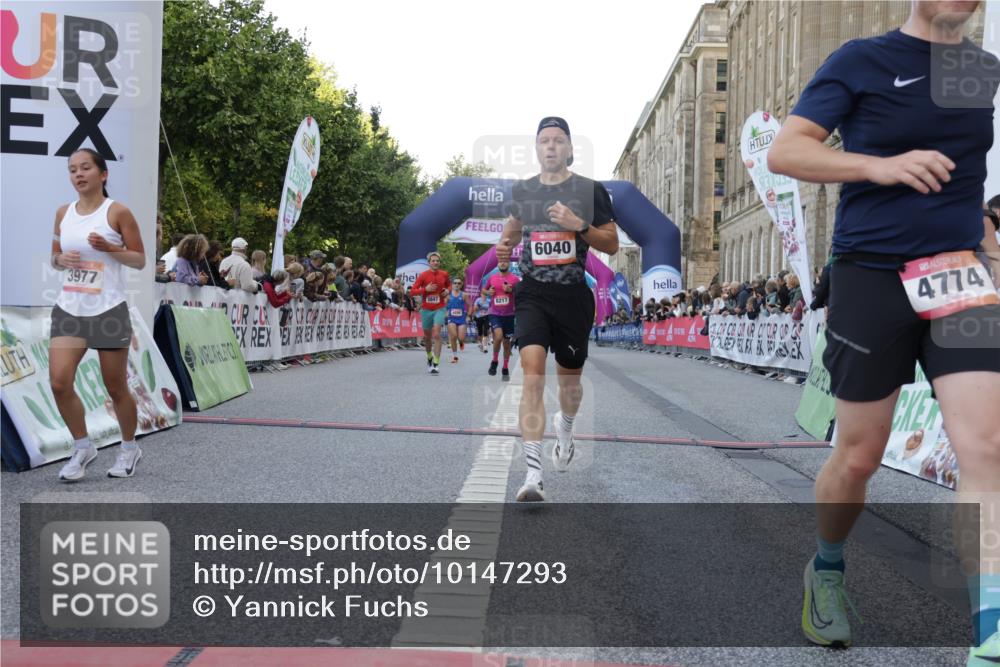 06.09.2026 - CURREX Alsterlauf Yannick Fuchs http://msf.ph/oto/10147293 06.09.2026 09:48:30 Ziel 2796, 3045, 3798, 3847, 3860, 3977, 4471, 4553, 4690, 4774, 4898, 5311, 5868, 6040, 8217 meine-sportfotos.de