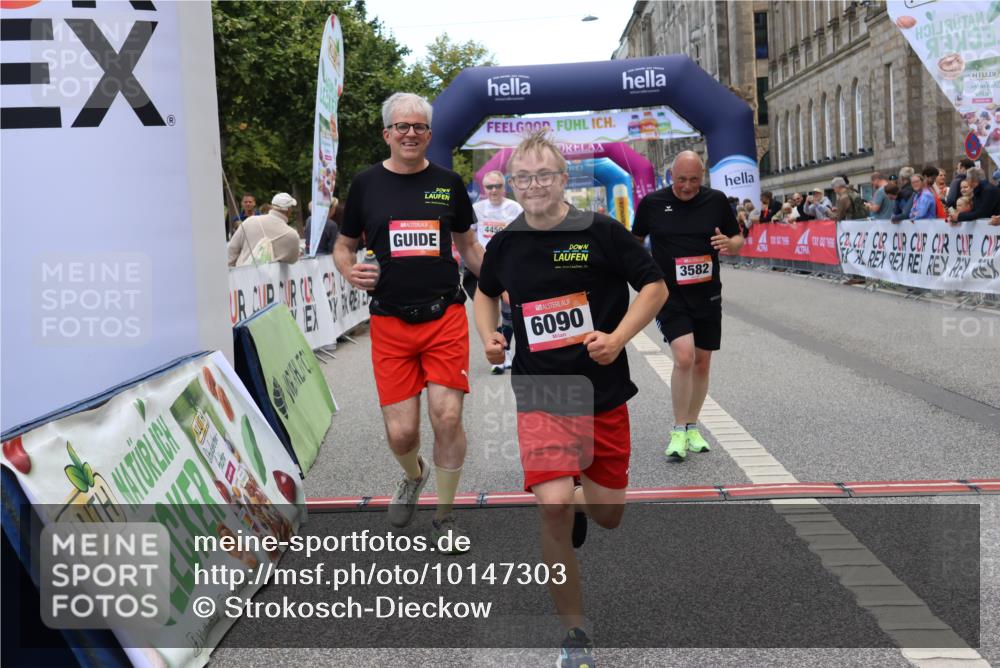 06.09.2026 - CURREX Alsterlauf Strokosch-Dieckow http://msf.ph/oto/10147303 06.09.2026 10:23:44 Ziel 3424, 3578, 3582, 4450, 4659, 6090, 8144 meine-sportfotos.de