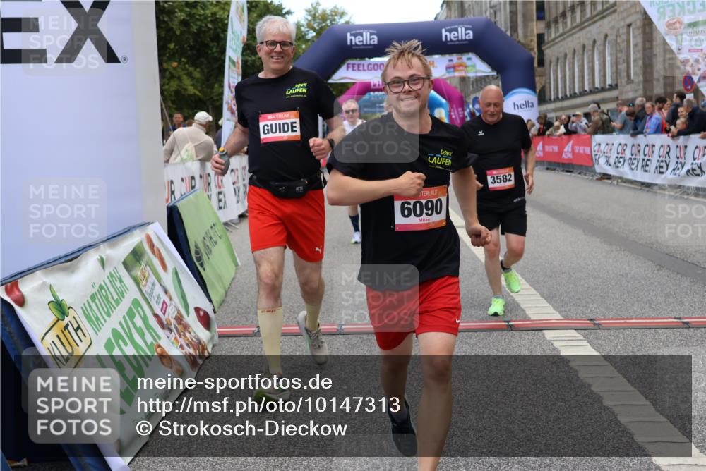 06.09.2026 - CURREX Alsterlauf Strokosch-Dieckow http://msf.ph/oto/10147313 06.09.2026 10:23:45 Ziel 3424, 3578, 3582, 4450, 4659, 6090, 8144 meine-sportfotos.de