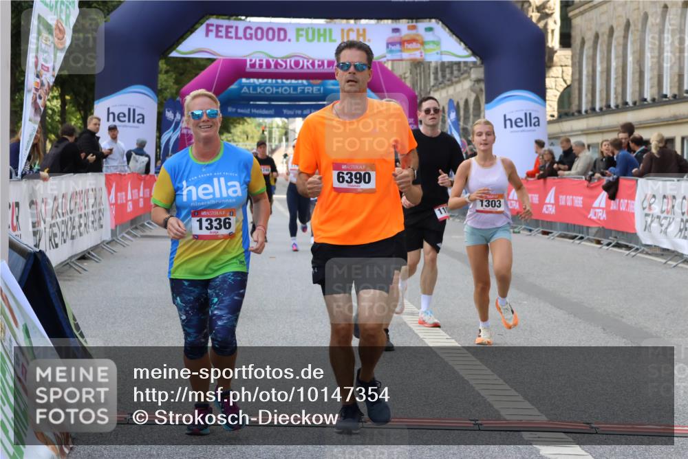 06.09.2026 - CURREX Alsterlauf Strokosch-Dieckow http://msf.ph/oto/10147354 06.09.2026 11:56:48 Ziel 1056, 1102, 1300, 1303, 1335, 1336, 6390 meine-sportfotos.de