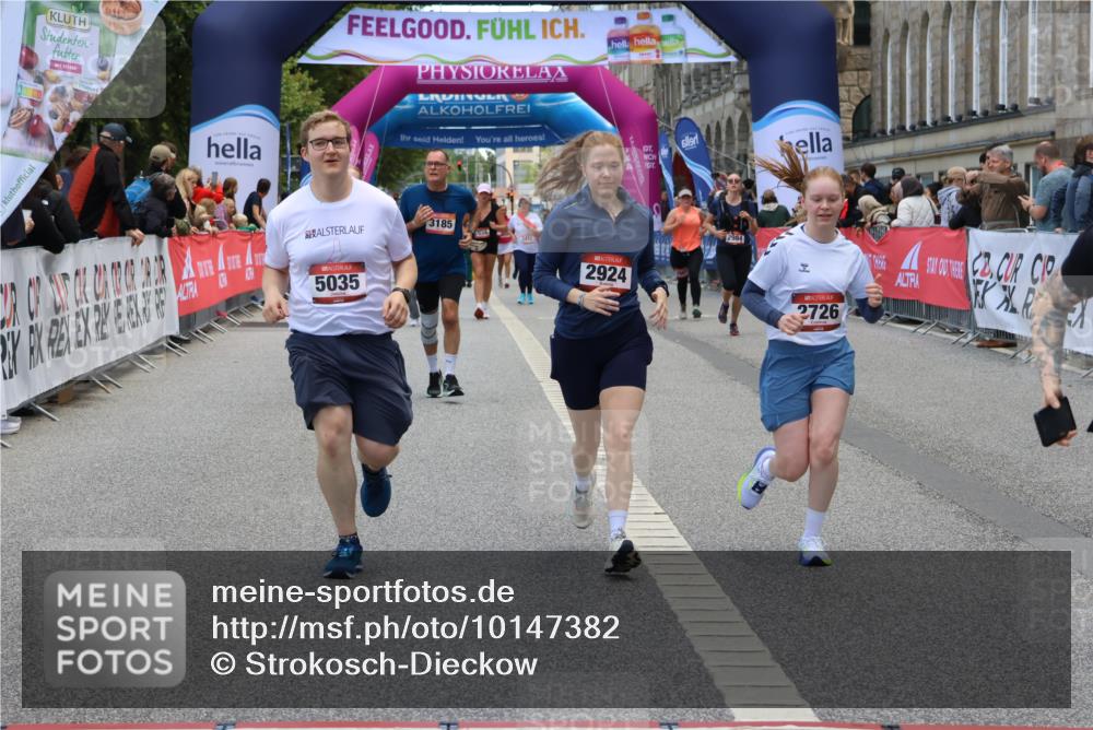 06.09.2026 - CURREX Alsterlauf Strokosch-Dieckow http://msf.ph/oto/10147382 06.09.2026 10:24:09 Ziel 2276, 2726, 2924, 3183, 3185, 4271, 5035, 6167 meine-sportfotos.de