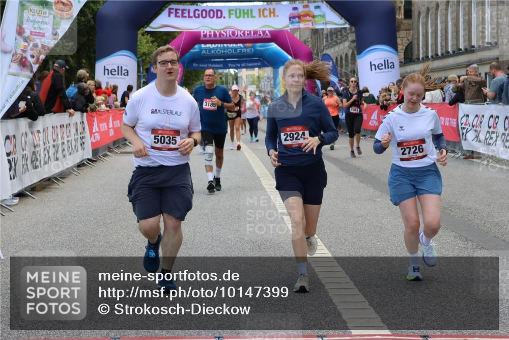 06.09.2026 - CURREX Alsterlauf Strokosch-Dieckow http://msf.ph/oto/10147399 06.09.2026 10:24:09 Ziel 2276, 2726, 2924, 3183, 3185, 4271, 5035, 6167 meine-sportfotos.de