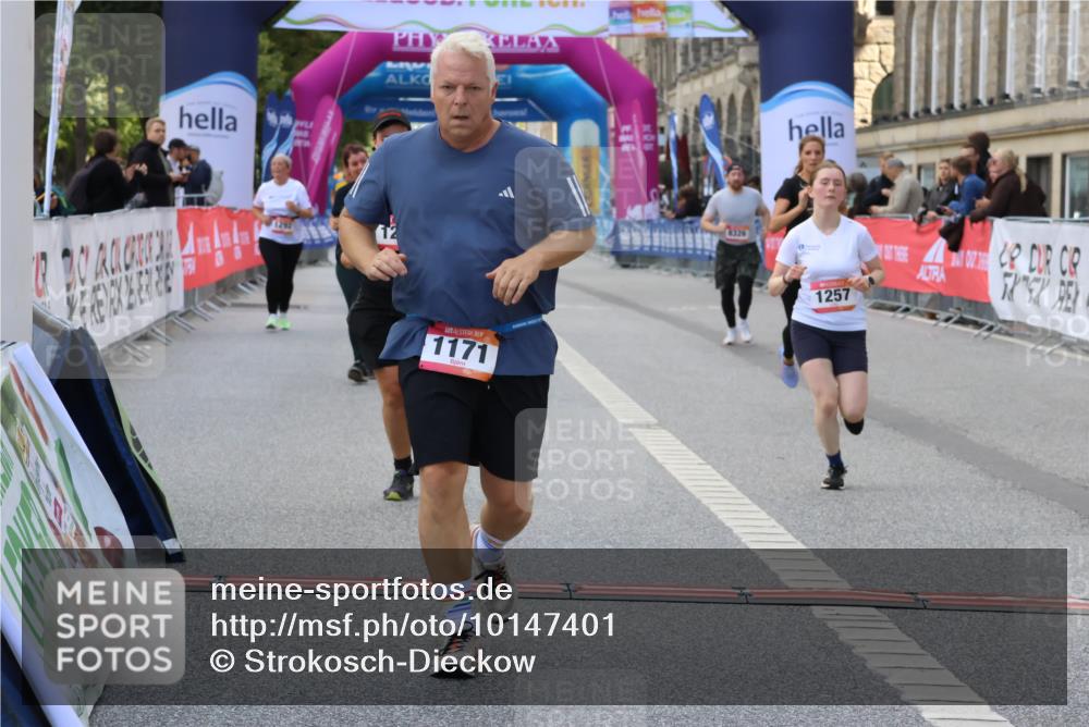 06.09.2026 - CURREX Alsterlauf Strokosch-Dieckow http://msf.ph/oto/10147401 06.09.2026 11:56:57 Ziel 1055, 1102, 1148, 1171, 1248, 1257, 1300, 8098, 8325, 8326 meine-sportfotos.de