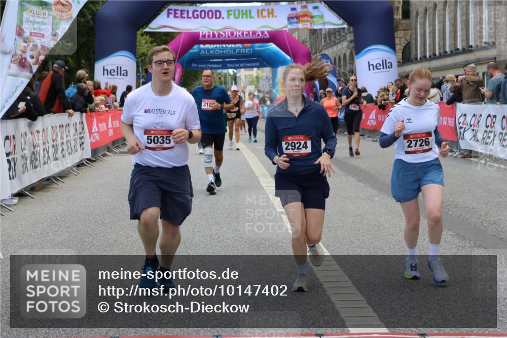 06.09.2026 - CURREX Alsterlauf Strokosch-Dieckow http://msf.ph/oto/10147402 06.09.2026 10:24:10 Ziel 2393, 2726, 2924, 3183, 3185, 4271, 5035, 5732, 6167 meine-sportfotos.de