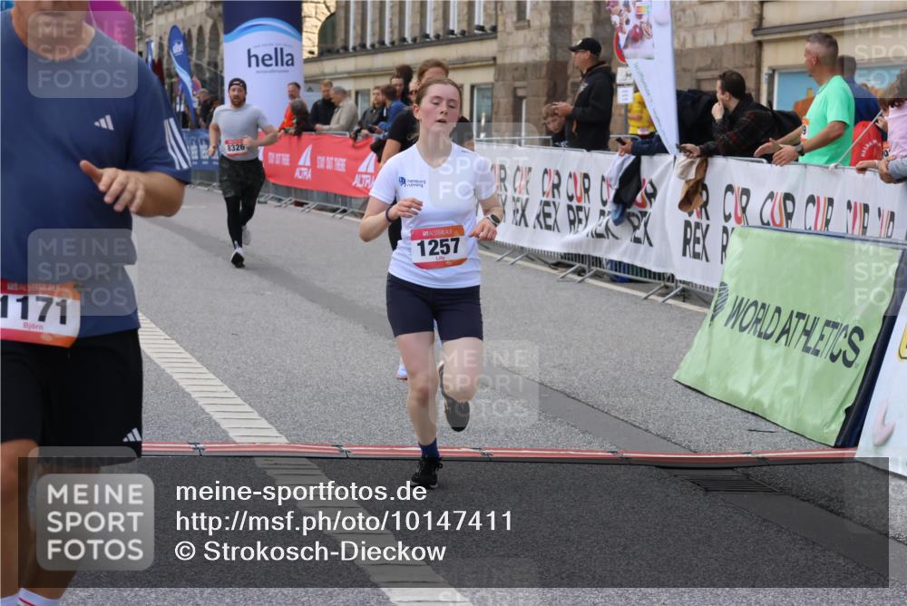 06.09.2026 - CURREX Alsterlauf Strokosch-Dieckow http://msf.ph/oto/10147411 06.09.2026 11:56:58 Ziel 1055, 1148, 1171, 1248, 1257, 1282, 1292, 8098, 8325, 8326 meine-sportfotos.de