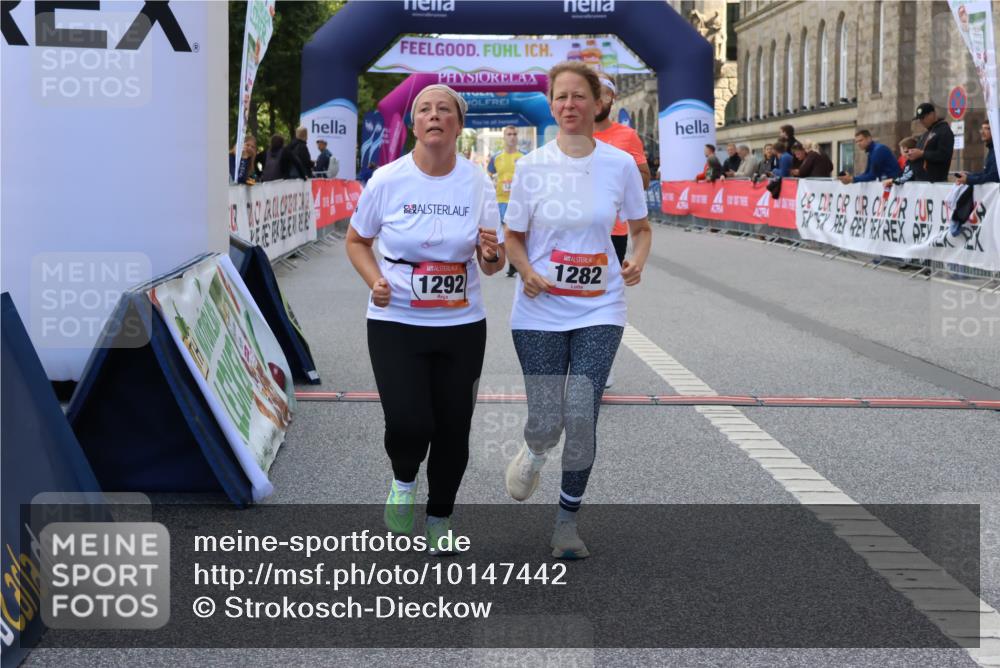 06.09.2026 - CURREX Alsterlauf Strokosch-Dieckow http://msf.ph/oto/10147442 06.09.2026 11:57:05 Ziel 1055, 1228, 1229, 1248, 1257, 1282, 1292, 8284, 8325, 8326 meine-sportfotos.de