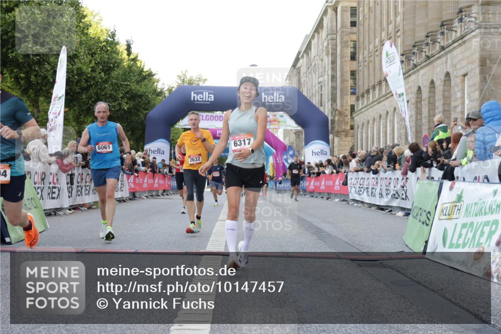 06.09.2026 - CURREX Alsterlauf Yannick Fuchs http://msf.ph/oto/10147457 06.09.2026 09:48:47 Ziel 2081, 2088, 2480, 2632, 3008, 4359, 5204, 5245, 5280, 5410, 5450, 6061, 6317 meine-sportfotos.de