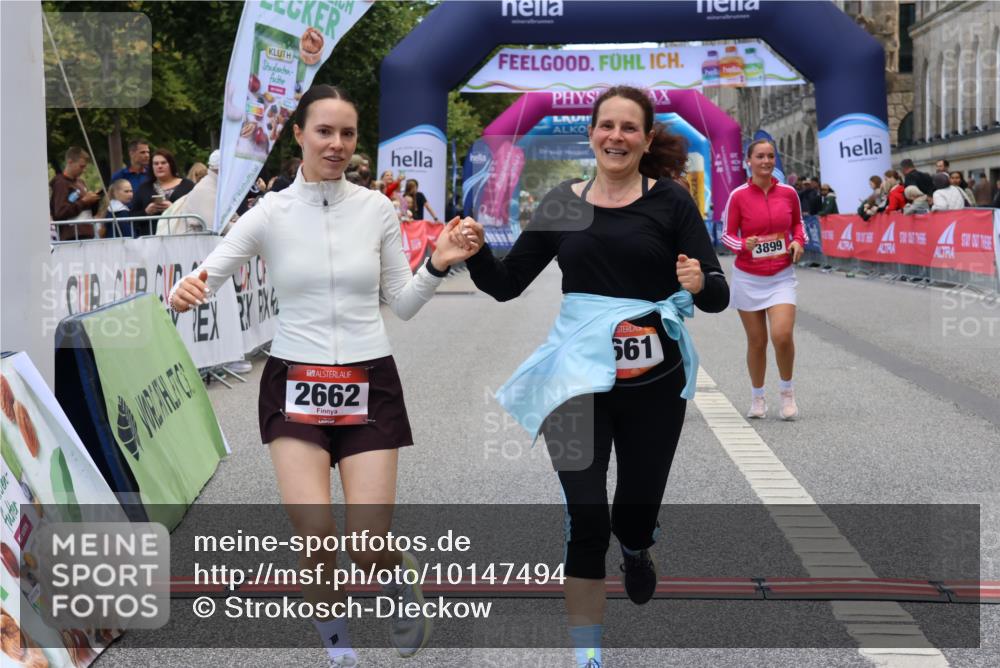 06.09.2026 - CURREX Alsterlauf Strokosch-Dieckow http://msf.ph/oto/10147494 06.09.2026 10:24:27 Ziel 2662, 3856, 3899, 3900, 5604, 5842 meine-sportfotos.de