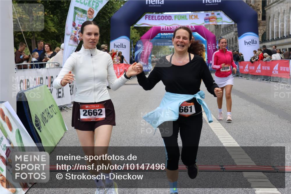 06.09.2026 - CURREX Alsterlauf Strokosch-Dieckow http://msf.ph/oto/10147496 06.09.2026 10:24:27 Ziel 2662, 3856, 3899, 3900, 5604, 5842 meine-sportfotos.de