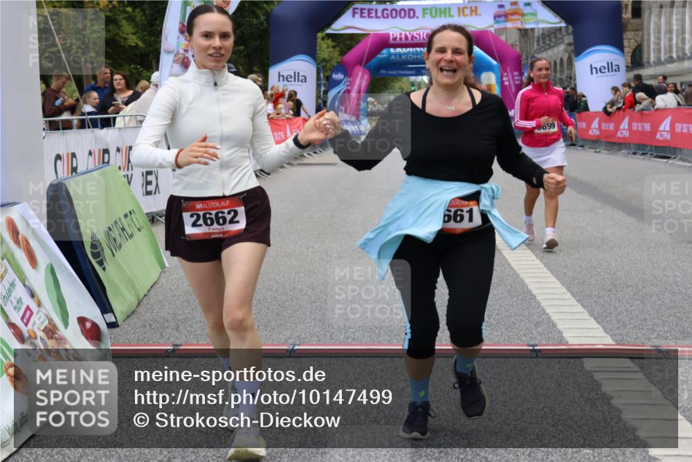 06.09.2026 - CURREX Alsterlauf Strokosch-Dieckow http://msf.ph/oto/10147499 06.09.2026 10:24:27 Ziel 2662, 3856, 3899, 3900, 5604, 5842 meine-sportfotos.de