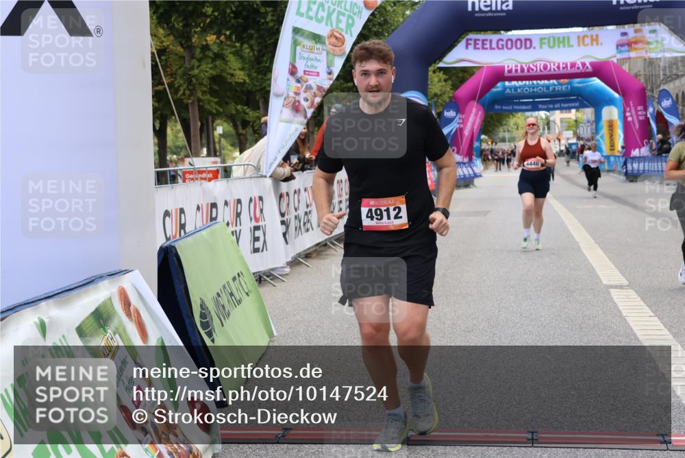 06.09.2026 - CURREX Alsterlauf Strokosch-Dieckow http://msf.ph/oto/10147524 06.09.2026 10:24:54 Ziel 3716, 4446, 4912, 4927 meine-sportfotos.de