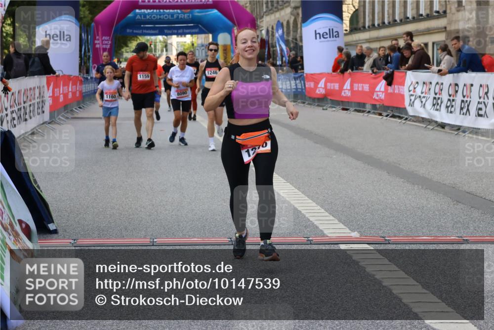 06.09.2026 - CURREX Alsterlauf Strokosch-Dieckow http://msf.ph/oto/10147539 06.09.2026 11:57:44 Ziel 1187, 1188, 1210, 1246 meine-sportfotos.de