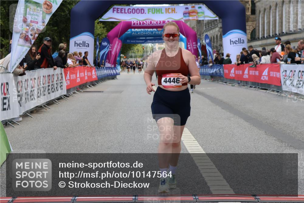 06.09.2026 - CURREX Alsterlauf Strokosch-Dieckow http://msf.ph/oto/10147564 06.09.2026 10:24:59 Ziel 3716, 4446, 4912, 4927 meine-sportfotos.de