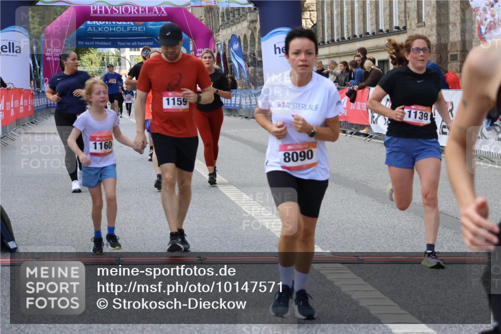 06.09.2026 - CURREX Alsterlauf Strokosch-Dieckow http://msf.ph/oto/10147571 06.09.2026 11:57:51 Ziel 1036, 1075, 1084, 1139, 1159, 1160, 1210, 1241, 1246, 8090 meine-sportfotos.de