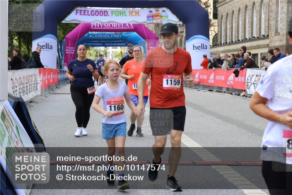06.09.2026 - CURREX Alsterlauf Strokosch-Dieckow http://msf.ph/oto/10147574 06.09.2026 11:57:52 Ziel 1036, 1075, 1084, 1139, 1159, 1160, 1241, 1246, 8090 meine-sportfotos.de