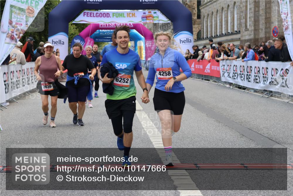 06.09.2026 - CURREX Alsterlauf Strokosch-Dieckow http://msf.ph/oto/10147666 06.09.2026 10:25:48 Ziel 2075, 2635, 2636, 3297, 3774, 4258, 4794, 5409, 6202, 6252, 6325 meine-sportfotos.de