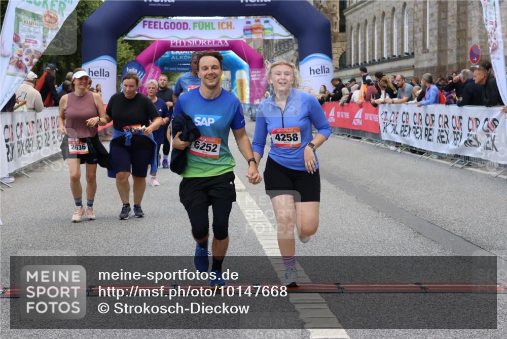06.09.2026 - CURREX Alsterlauf Strokosch-Dieckow http://msf.ph/oto/10147668 06.09.2026 10:25:48 Ziel 2075, 2635, 2636, 3297, 3774, 4258, 4794, 5409, 6202, 6252, 6325 meine-sportfotos.de