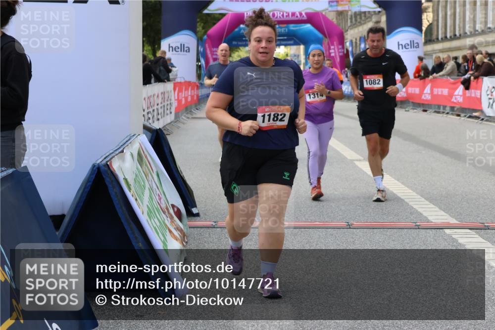 06.09.2026 - CURREX Alsterlauf Strokosch-Dieckow http://msf.ph/oto/10147721 06.09.2026 11:58:33 Ziel 1082, 1114, 1115, 1182, 1235, 1314, 1334, 8016 meine-sportfotos.de