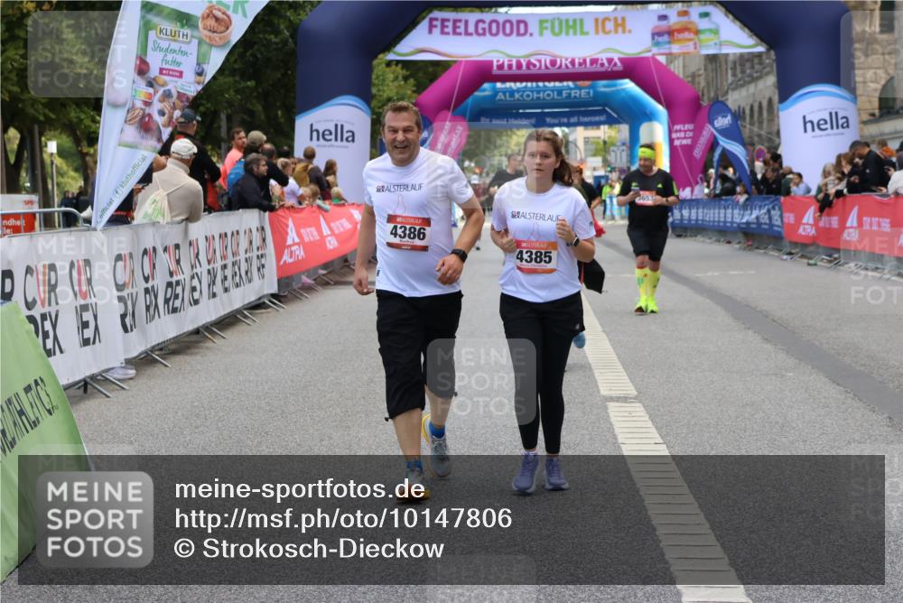 06.09.2026 - CURREX Alsterlauf Strokosch-Dieckow http://msf.ph/oto/10147806 06.09.2026 10:26:22 Ziel 4168, 4170, 4385, 4386, 5944 meine-sportfotos.de