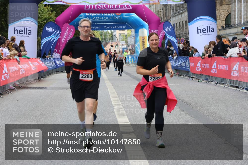 06.09.2026 - CURREX Alsterlauf Strokosch-Dieckow http://msf.ph/oto/10147850 06.09.2026 10:26:32 Ziel 2282, 2283, 3653, 3784, 4168 meine-sportfotos.de