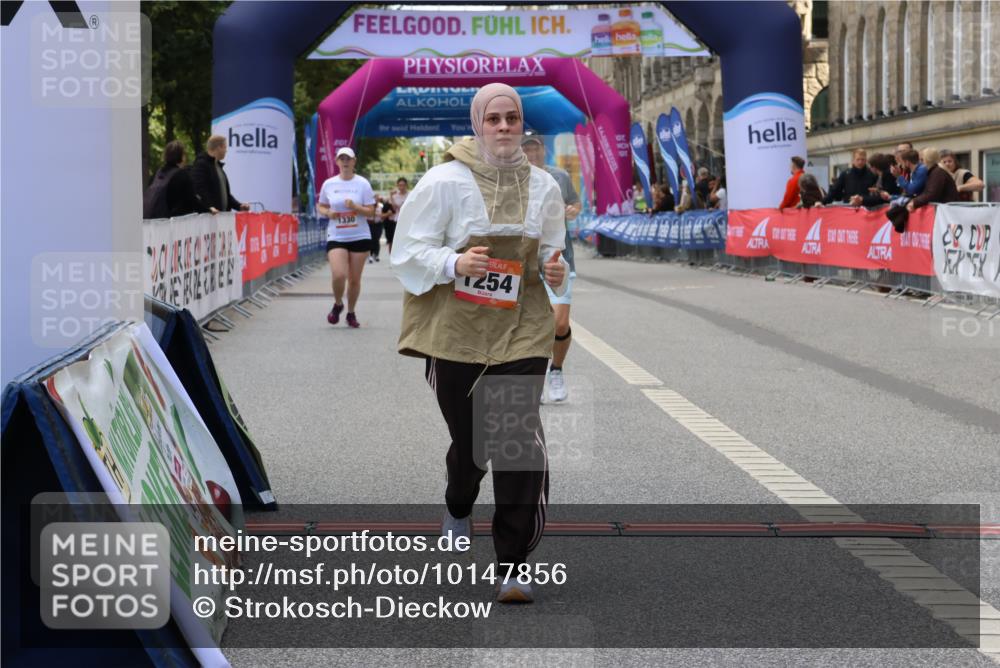 06.09.2026 - CURREX Alsterlauf Strokosch-Dieckow http://msf.ph/oto/10147856 06.09.2026 11:59:13 Ziel 1081, 1254, 1304 meine-sportfotos.de