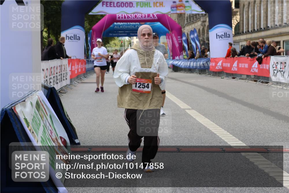 06.09.2026 - CURREX Alsterlauf Strokosch-Dieckow http://msf.ph/oto/10147858 06.09.2026 11:59:13 Ziel 1081, 1254, 1304 meine-sportfotos.de