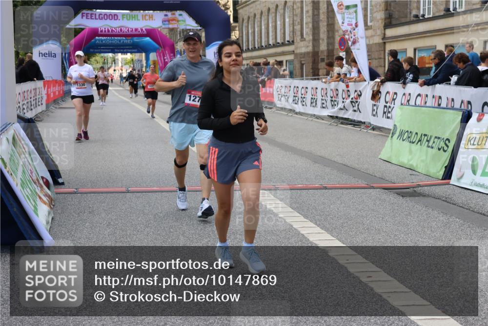 06.09.2026 - CURREX Alsterlauf Strokosch-Dieckow http://msf.ph/oto/10147869 06.09.2026 11:59:16 Ziel 1037, 1038, 1254, 1304, 1330 meine-sportfotos.de