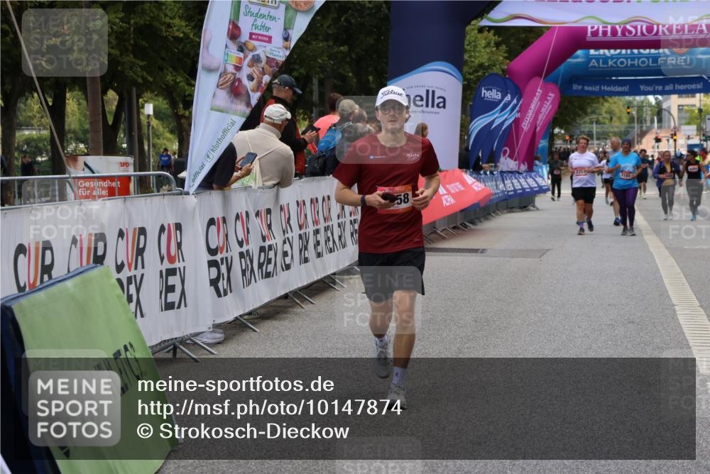 06.09.2026 - CURREX Alsterlauf Strokosch-Dieckow http://msf.ph/oto/10147874 06.09.2026 10:26:39 Ziel 2282, 2283, 3784, 5058 meine-sportfotos.de