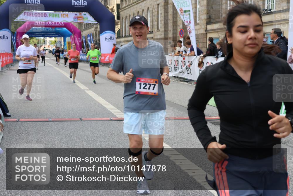 06.09.2026 - CURREX Alsterlauf Strokosch-Dieckow http://msf.ph/oto/10147878 06.09.2026 11:59:18 Ziel 1037, 1038, 1254, 1304, 1330 meine-sportfotos.de